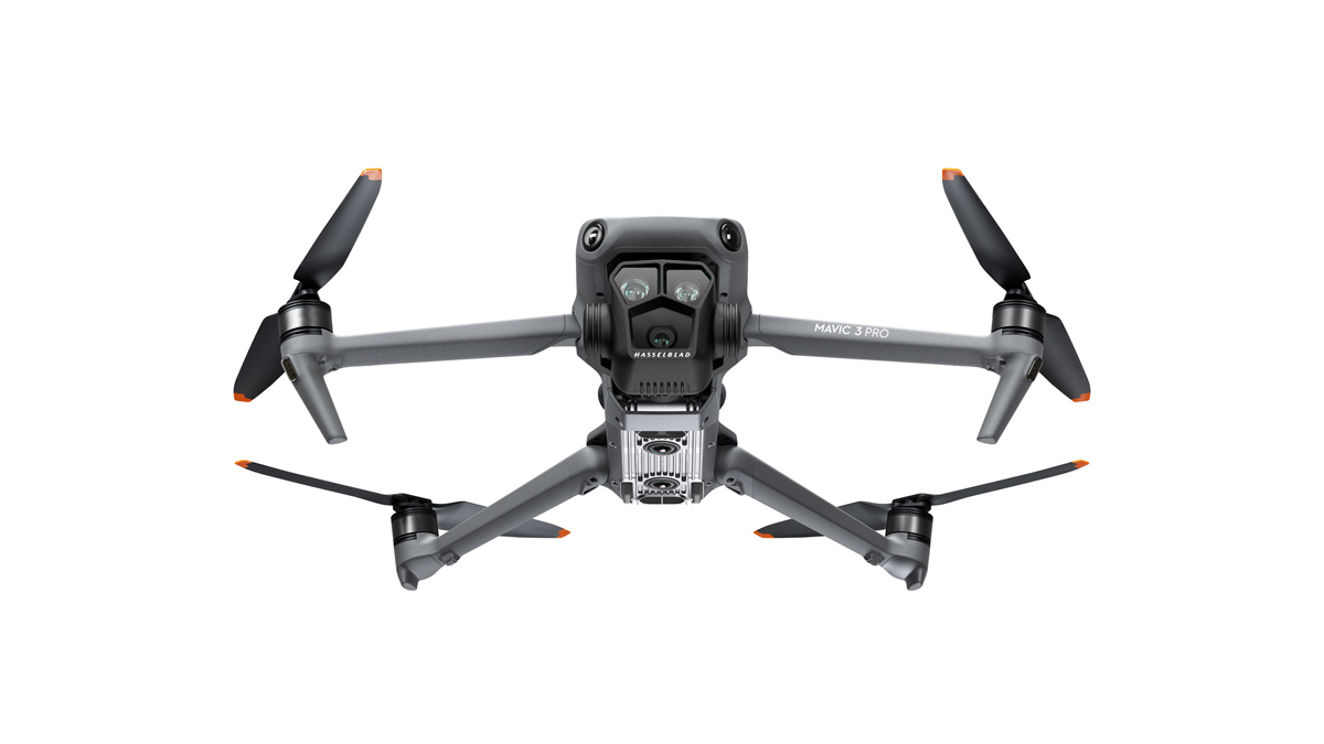 DJI Mavic 3 Pro FM Combo (DJI RC Pro) Quadrokopter 6941565956446