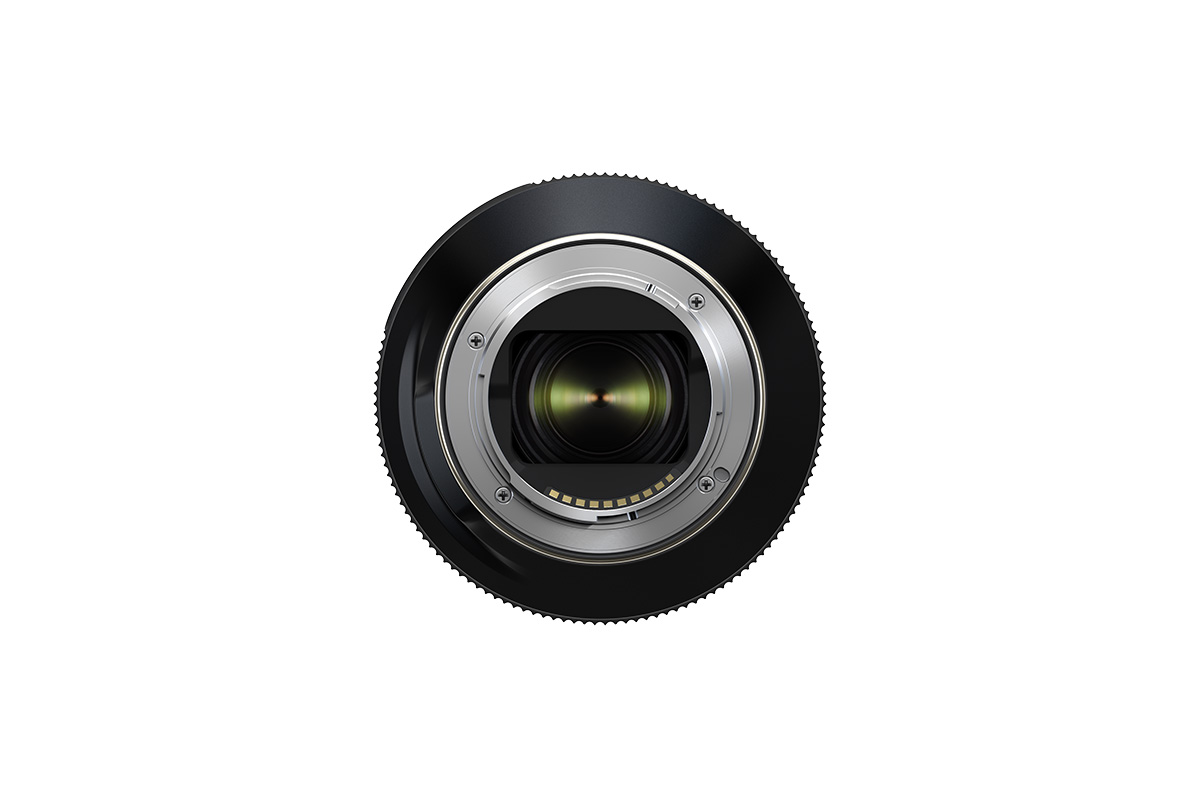 Tamron 35 - 150 mm F 2 - 2,8 Di III VXD 4960371006789