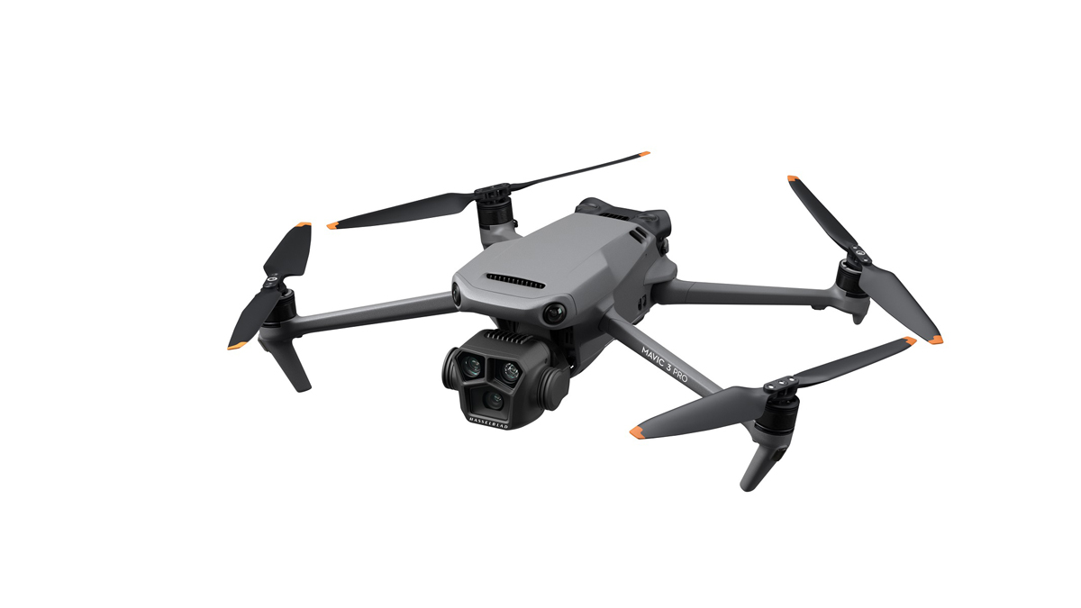 DJI Mavic 3 Pro FM Combo (DJI RC Pro) Quadrokopter 6941565956446